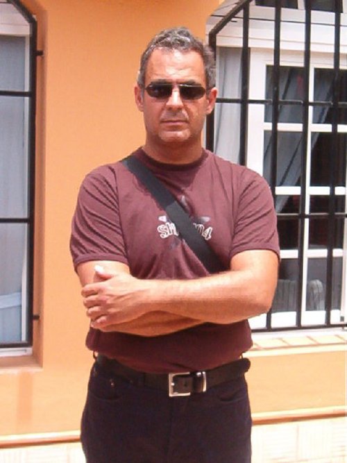 Fotografia de playtoy, Chico de 61 años