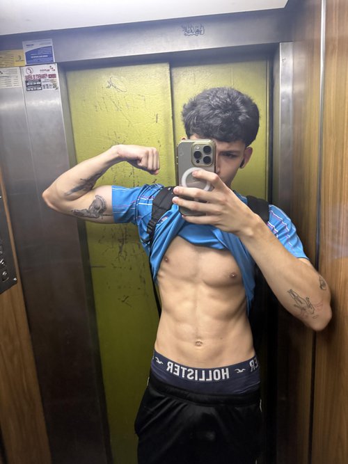 Fotografia de iizangg_, Chico de 21 años