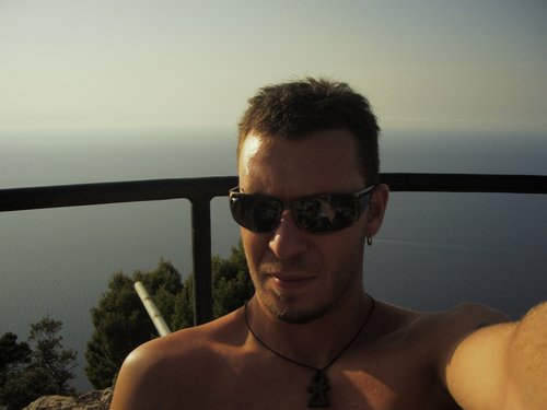 Fotografia de newboy, Chico de 49 años
