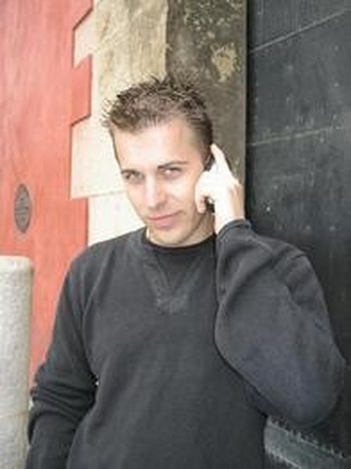 Fotografia de intelisystems, Chico de 48 años