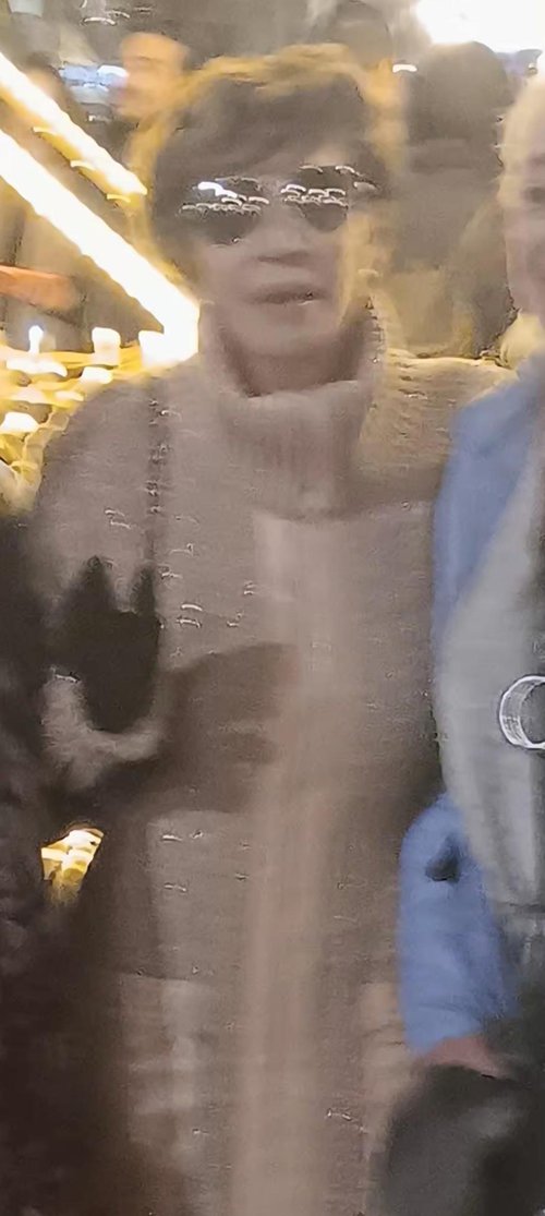 Fotografia de 2424A, Chica de 76 años