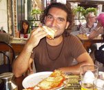 Fotografia de gibons, Chico de 49 años