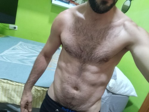 Fotografia de Dandandandan, Chico de 35 años